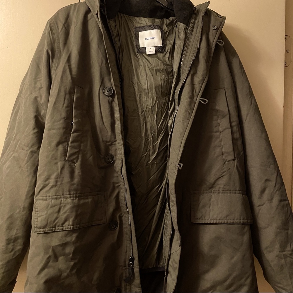 Old Navy Wet Resistance Puffy Jacket